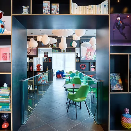 Citizenm Paris La Defense Hotel