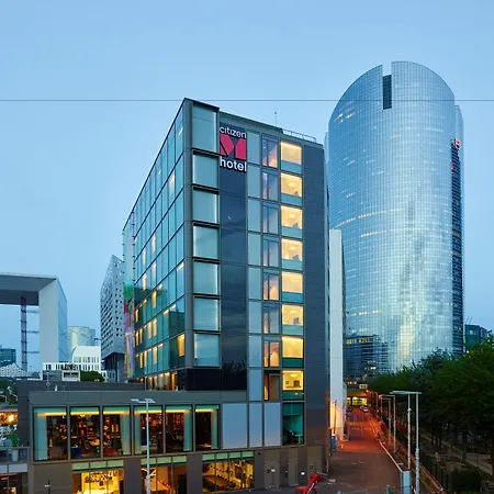Citizenm Paris La Defense Hotel 4*