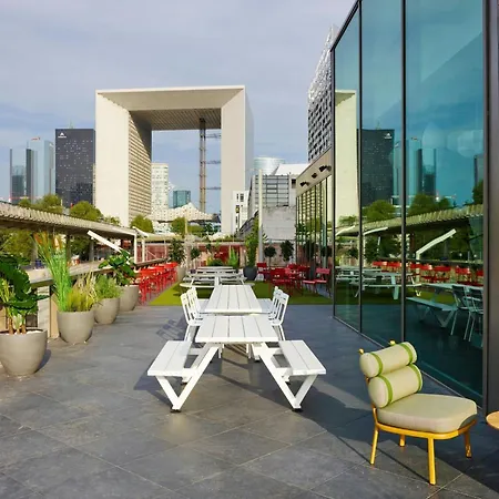 فندق سيتيزنم باريس لا ديفونس نانتير