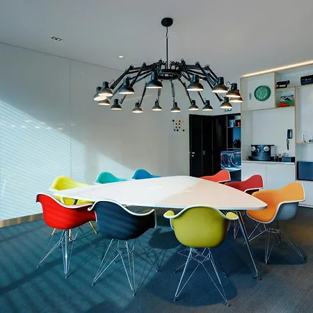 Citizenm Paris La Defense 4*