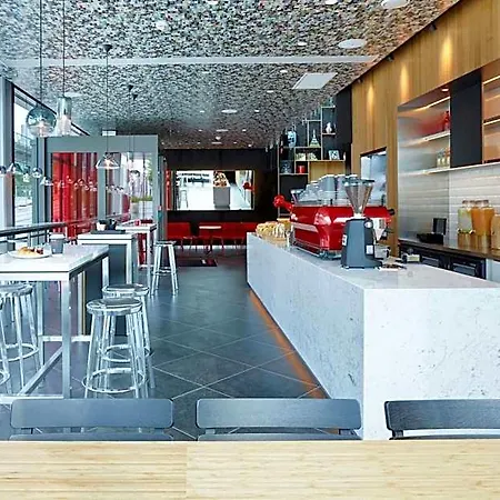 Citizenm Paris La Defense 4*