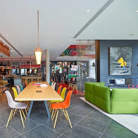 Citizenm Paris La Defense