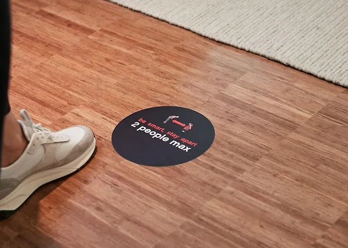 Hotel Citizenm Paris La Défense 4*