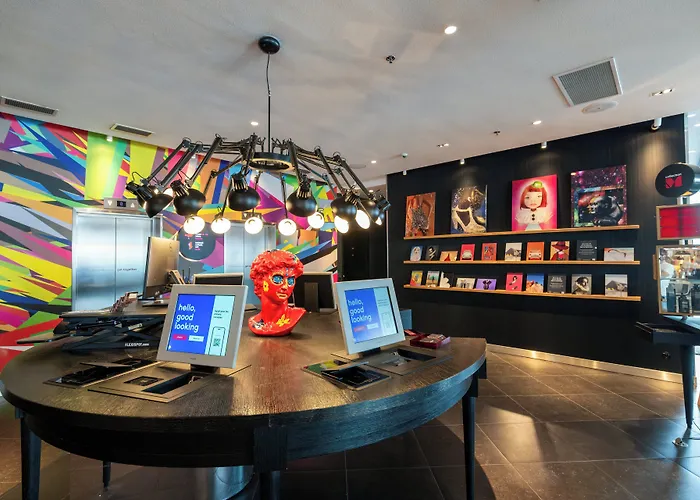 Citizenm Paris La Défense Hotel