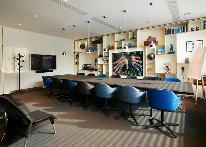 Hotel Citizenm Paris La Défense Nanterre