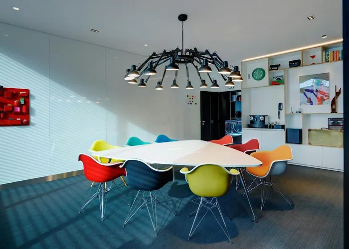 Citizenm Paris La Défense 4*